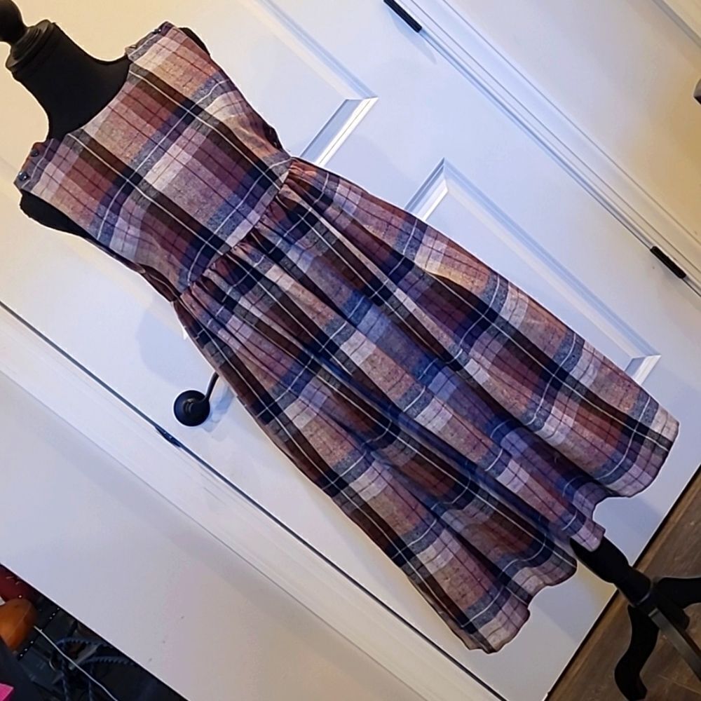 Handcrafted wool girls jumper with high waist, tartan plaid